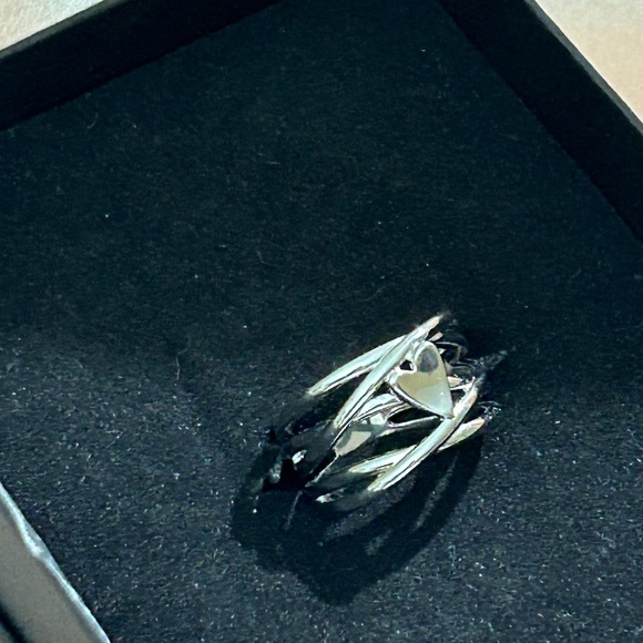 Sterling Silver Heart Ring, 6.5 - Picture 3 of 8